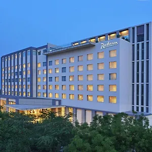 5* מלון Radisson