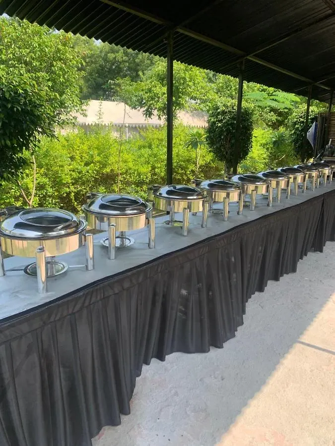 Agra Camps And Resort Luxury tent