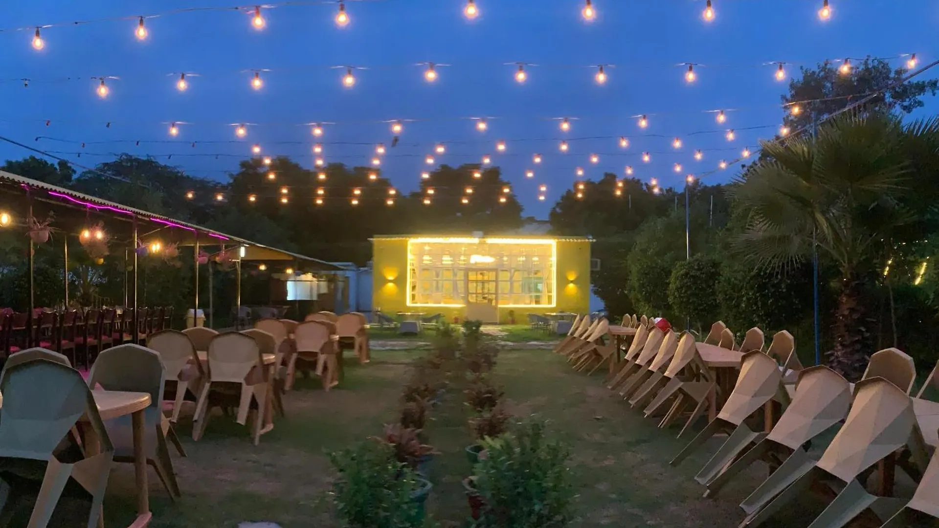 Agra Camps And Resort India